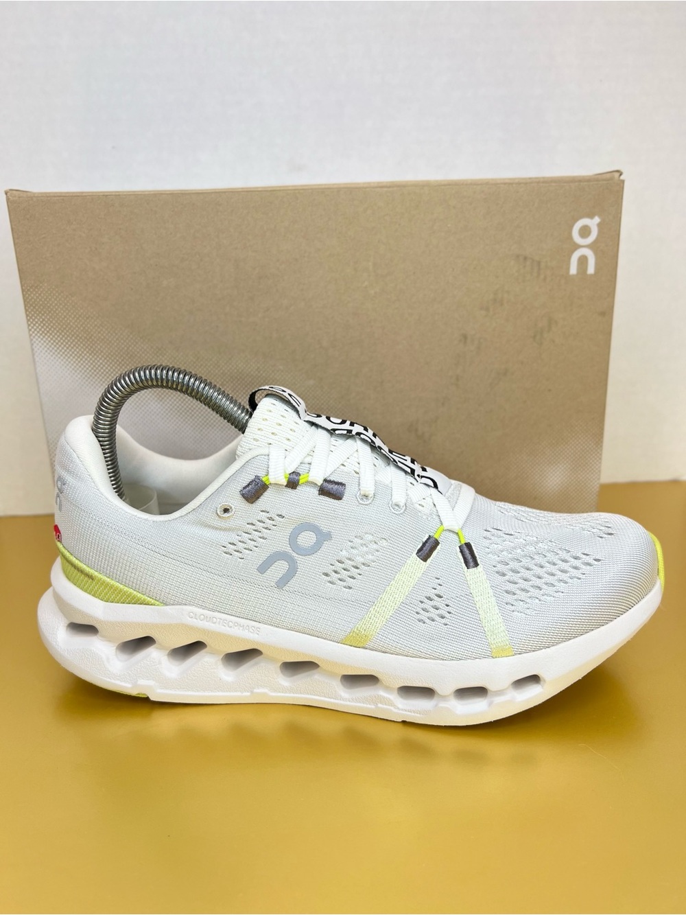 On Running Cloudsurfer Womens Size 8 White/Sand With Box Worn 3x Indoors Only! - Picture 2 of 16